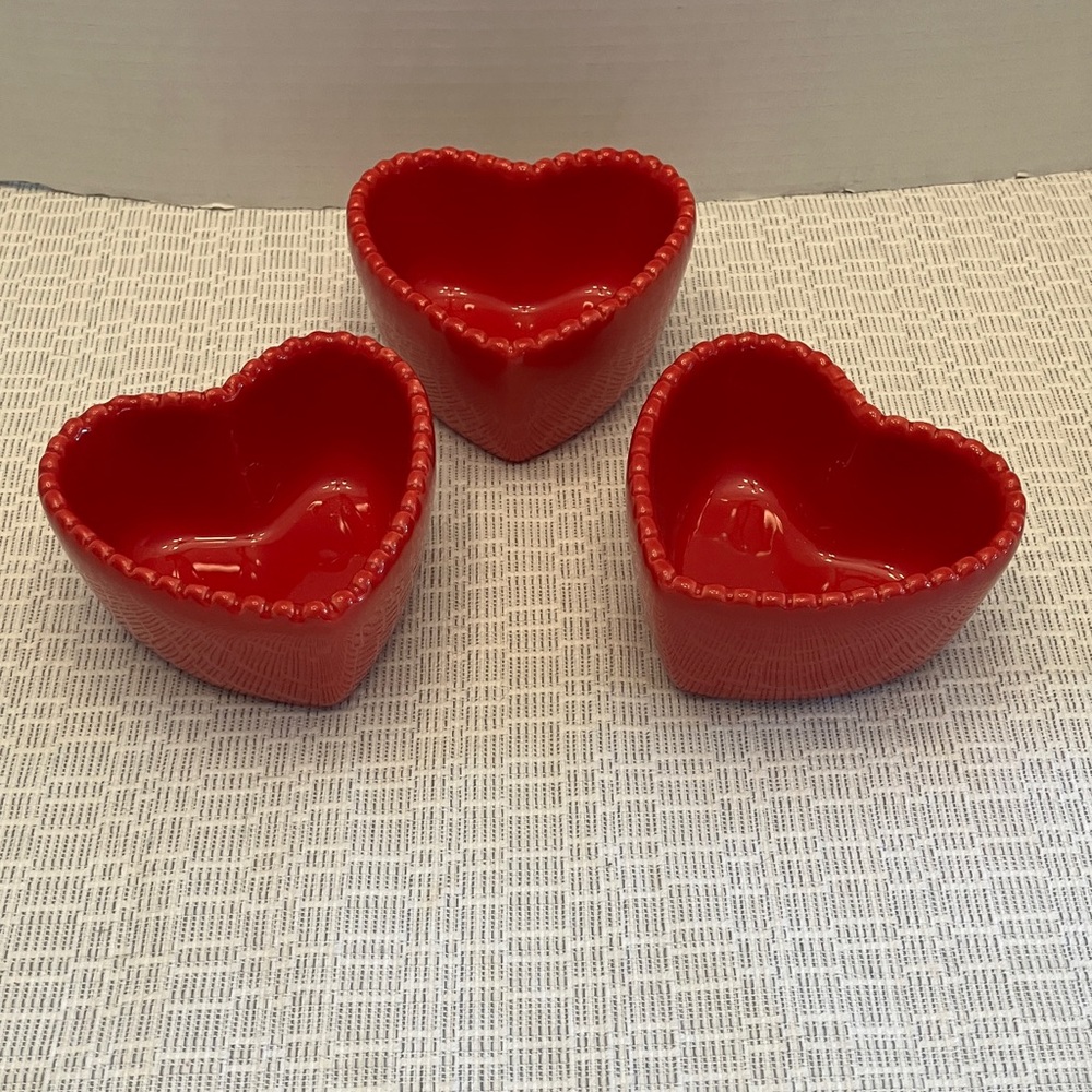 Red Heart Ceramic Dish Set - 3-Pack